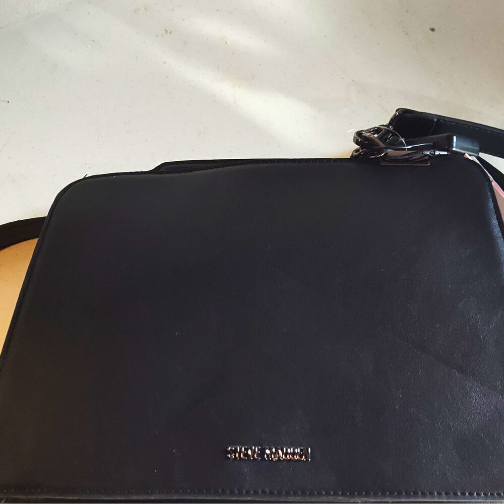 Steve Madden Black Satchel Top Handle Zip Closure Chain Accents Adj strap 1283